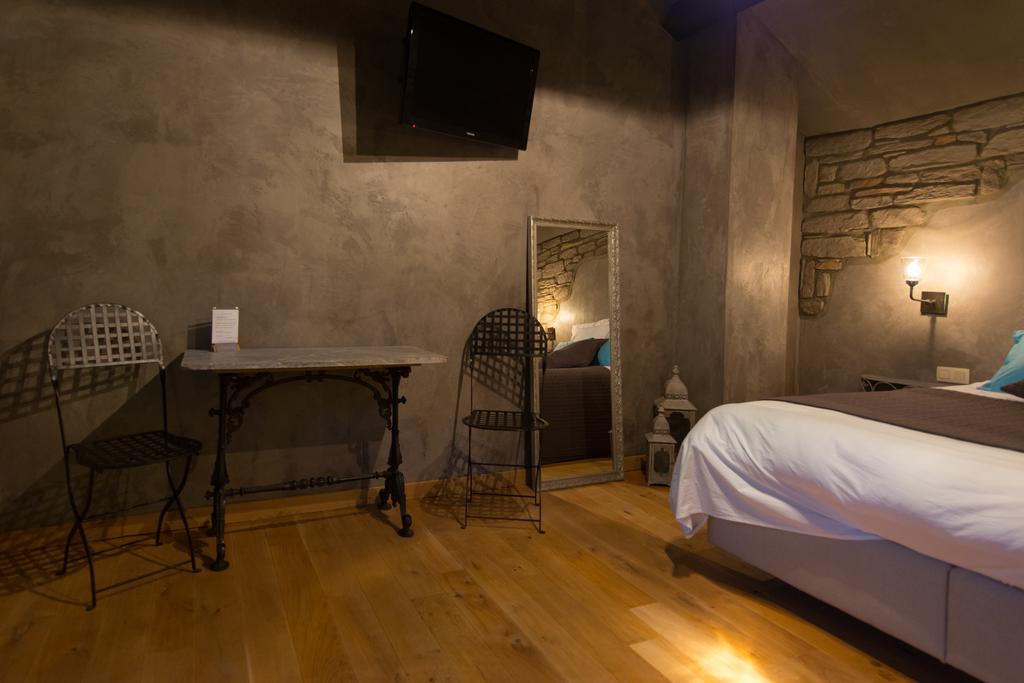 Les Chambres Du Vivier, Chambres D'Hotes Et Gite - A 100M - Durbuy Rom bilde